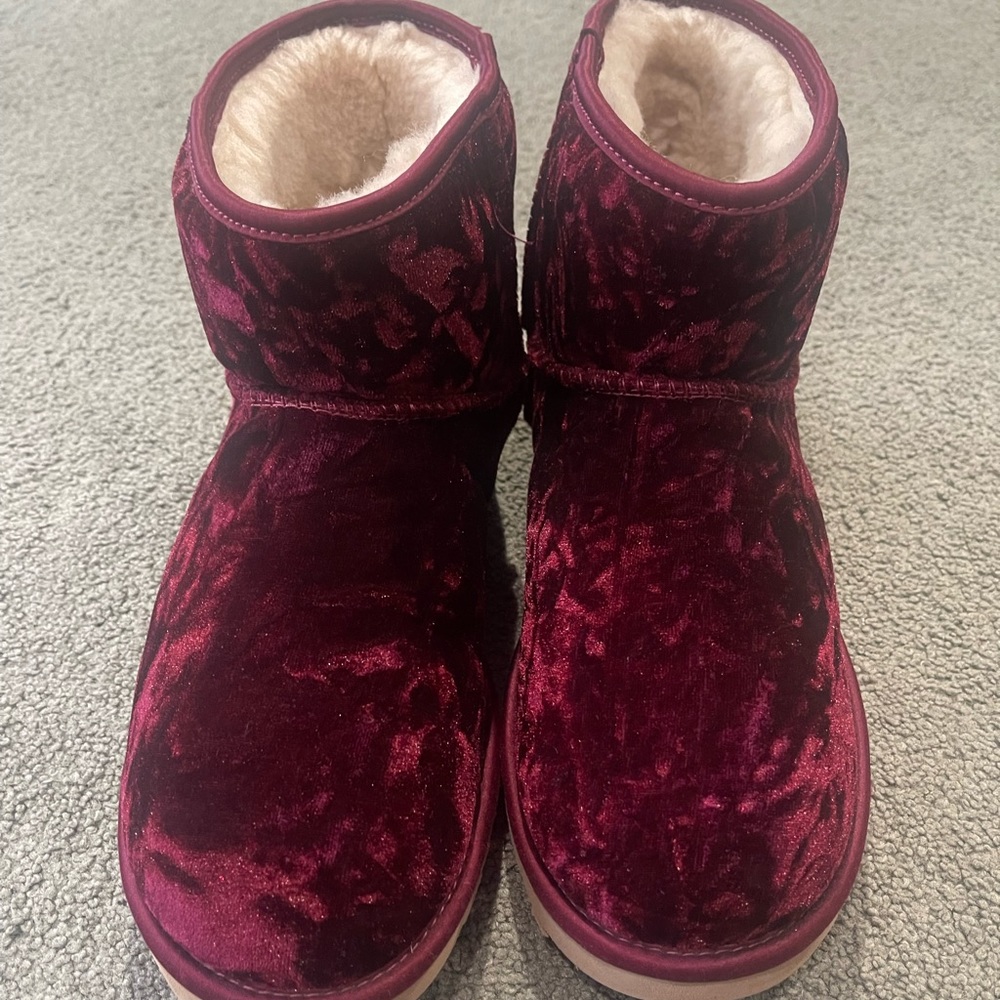 UGG 1012356 Women Boots 9